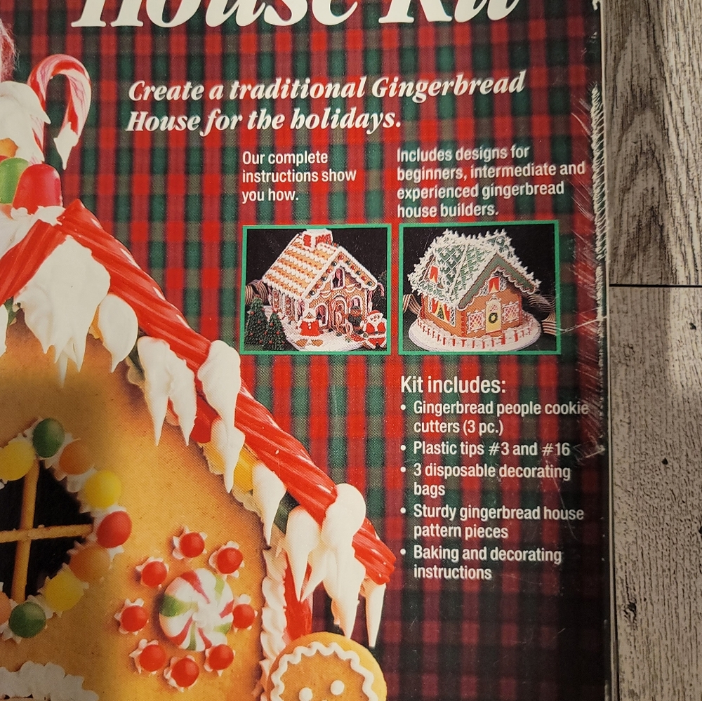 Wilton 1991 Gingerbread House Kit - Picture 2 of 5